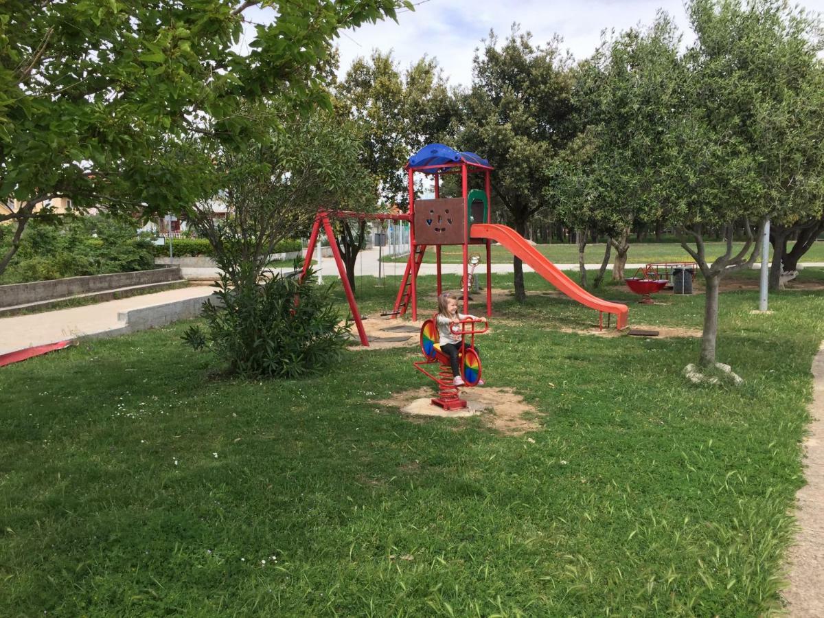 Apartmani Lorena Privlaka  Exterior photo